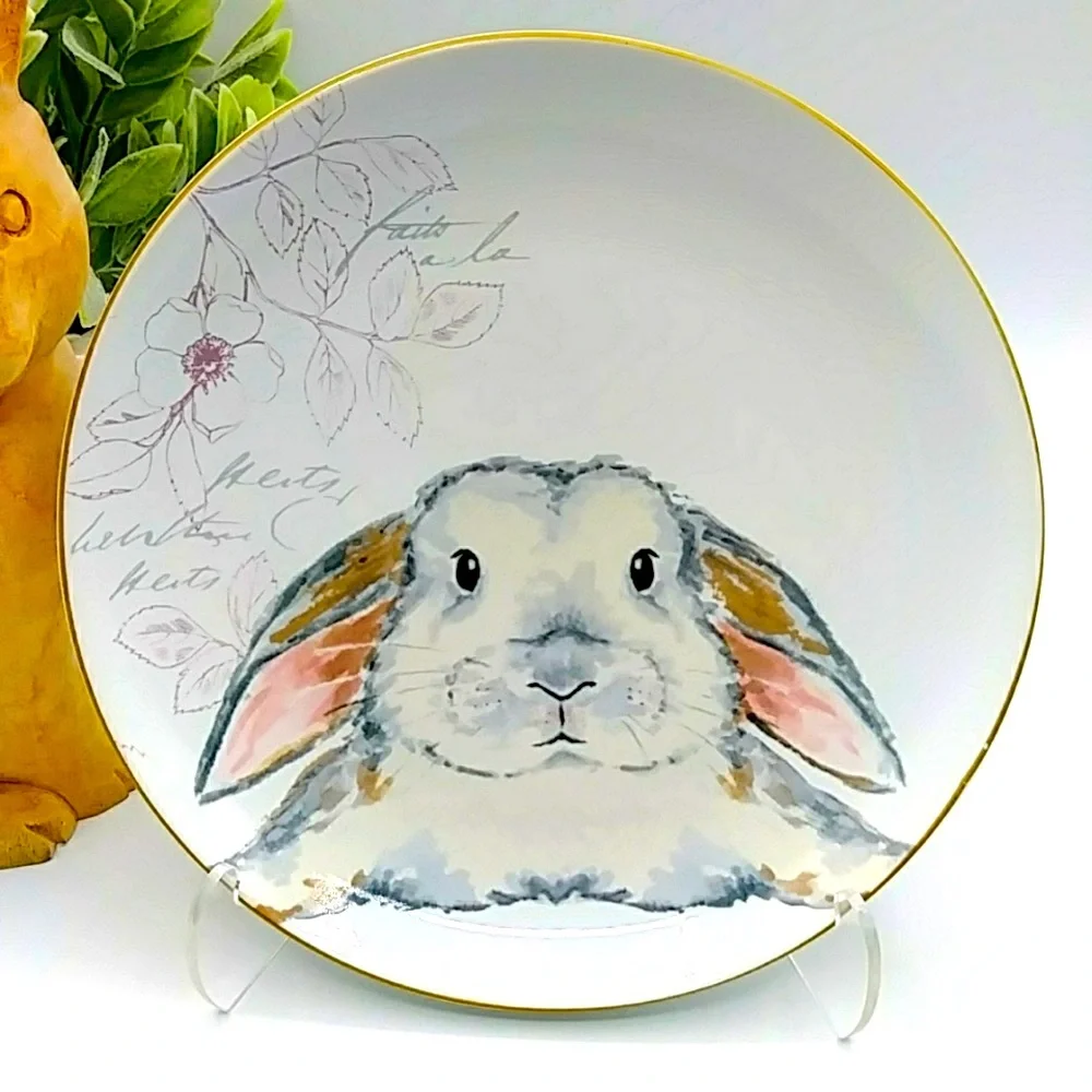 Pier 1 Pair Of “Elegant Gray Bunnies” Plates. 8